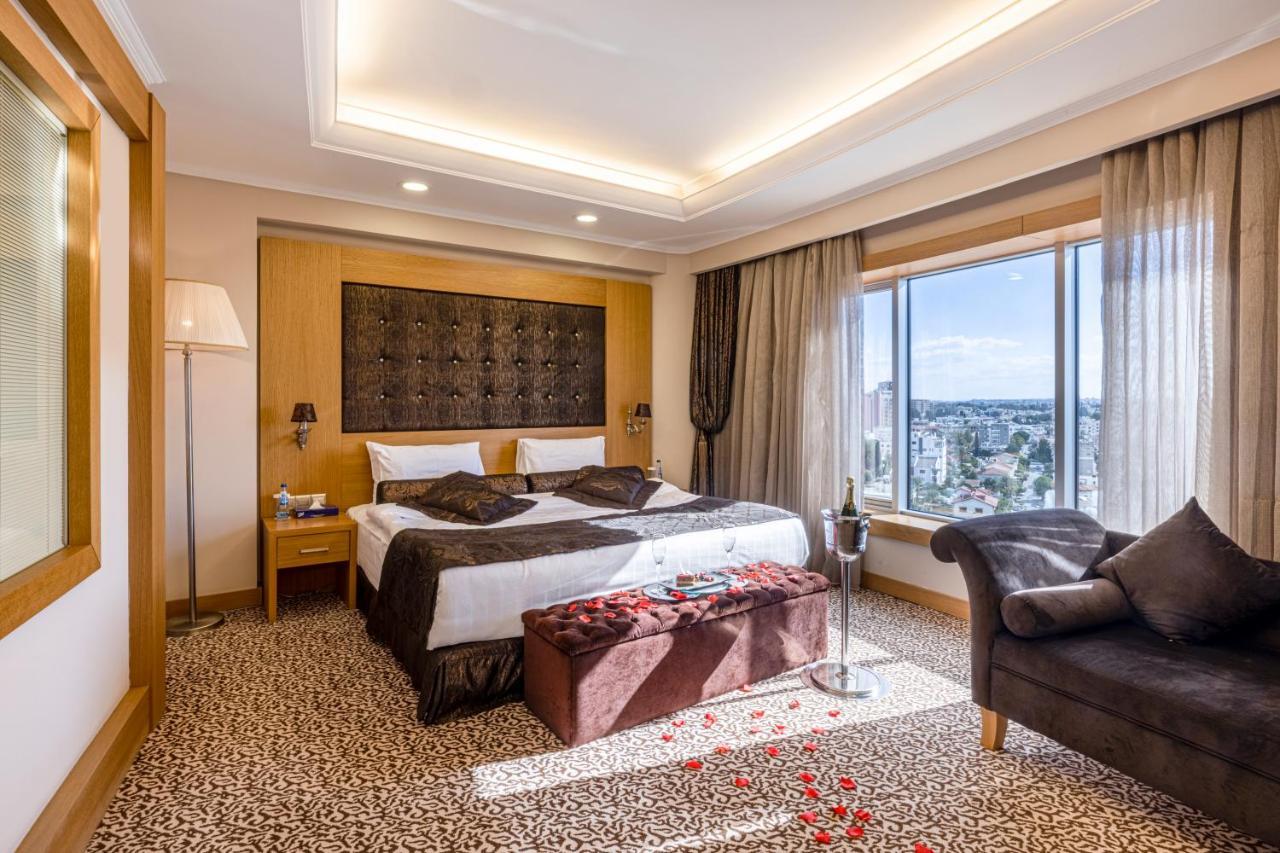 Grand Pasha Lefkosa Hotel & Casino Esterno foto