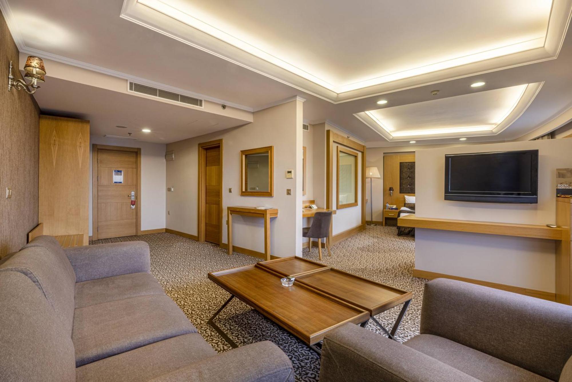 Grand Pasha Lefkosa Hotel & Casino Esterno foto